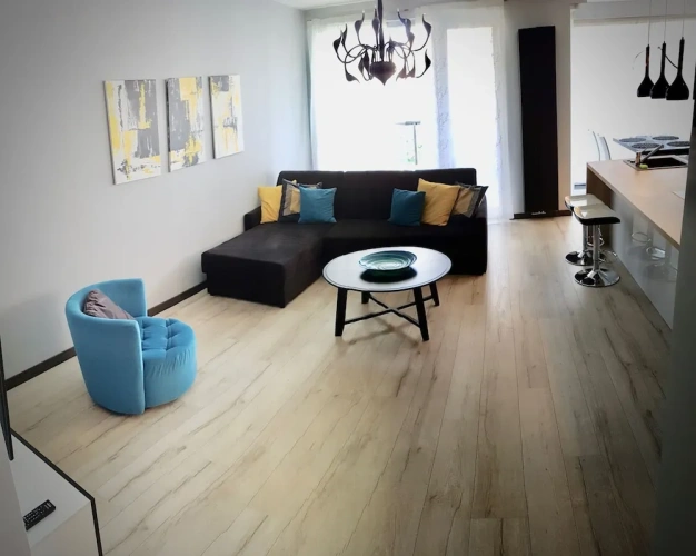 3 Bedrooms Apartment