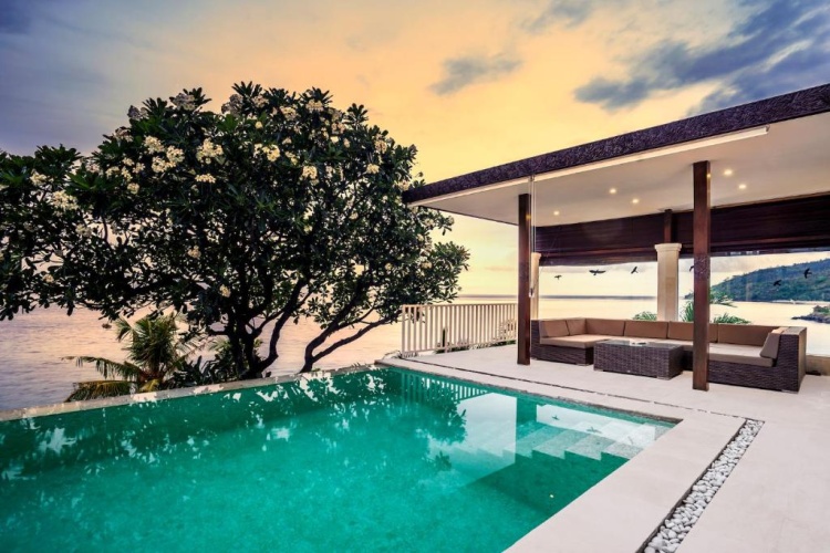2 Bedrooms Villa