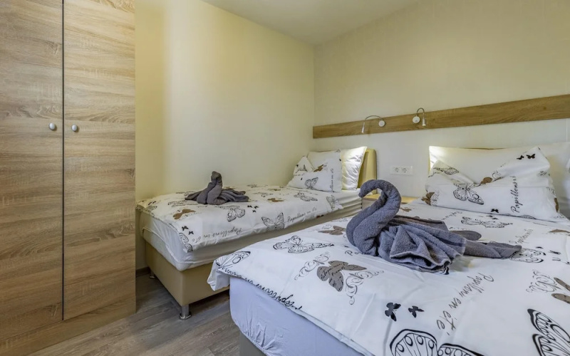 Mobile Homes with Shared Pool Rocco 2