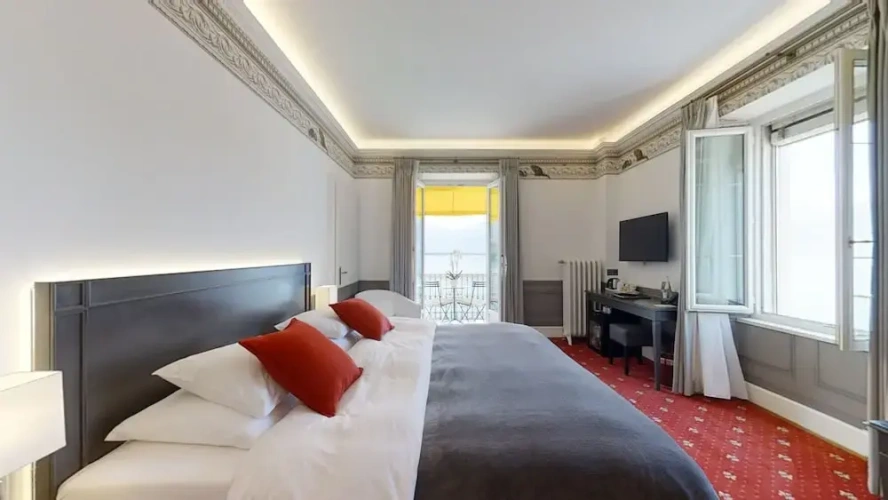 Superior Twin room with balcony and with lake view