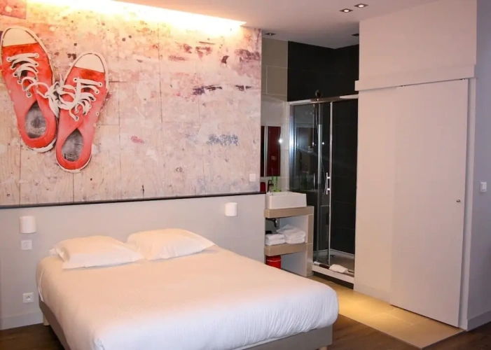 Comfort room
