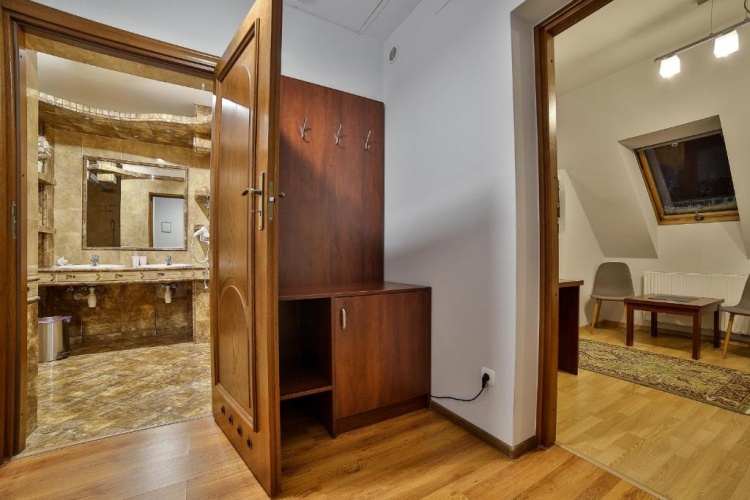 Standard Triple room