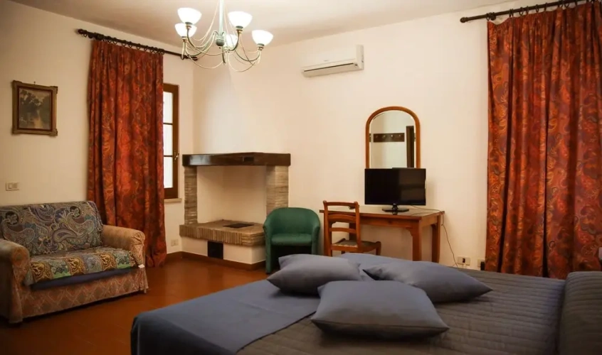 Standard Triple room
