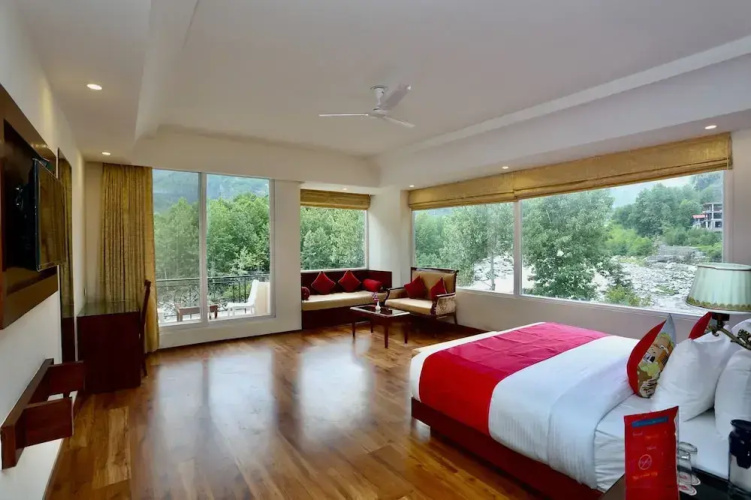 The Allure Grand Resort - Majestic Riverside Retreat