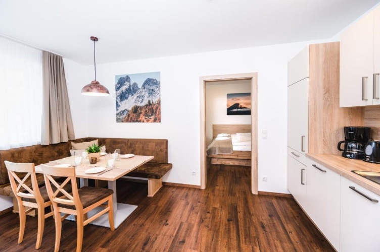 2 Bedrooms Apartment