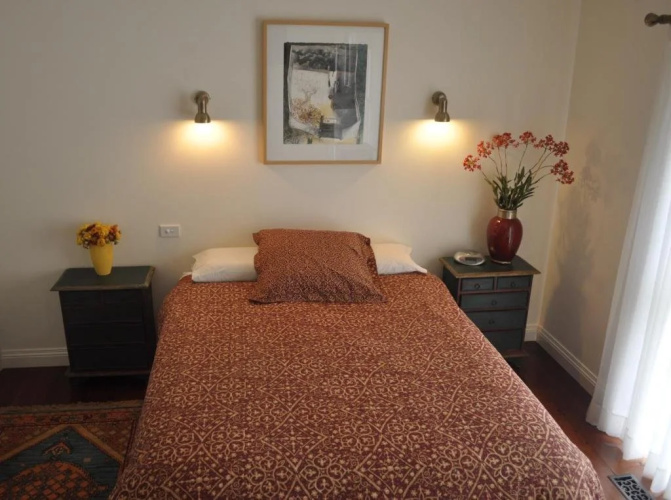 Captain's Cottage Bed & Breakfast