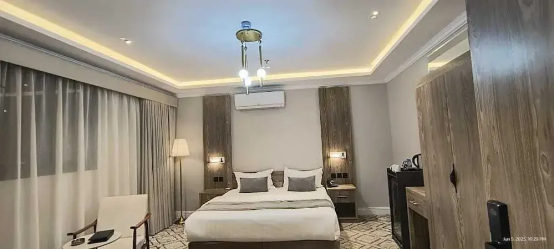 Vatoran Hotel