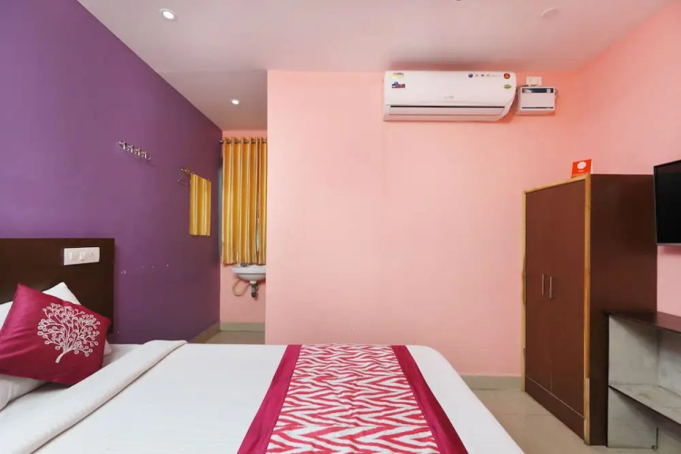 Collection O 6637 Udayees Hotel Bvn Grand