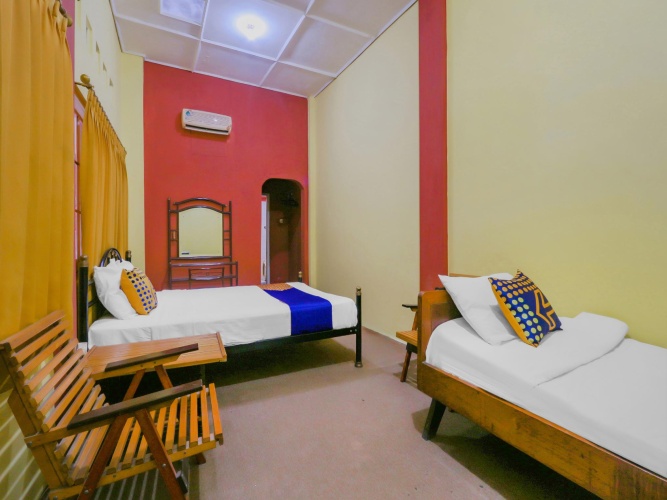 Standard Triple room