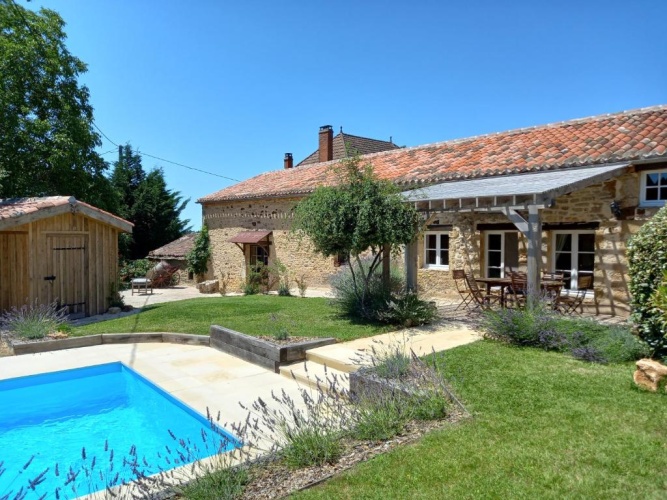 3 Bedrooms Cottage