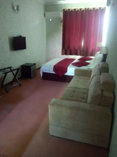 Esiya Hotel