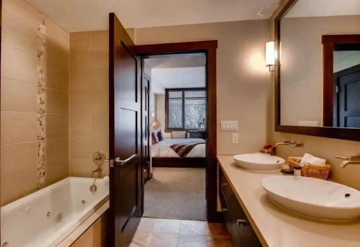 2 Bedrooms Luxury room with balcony