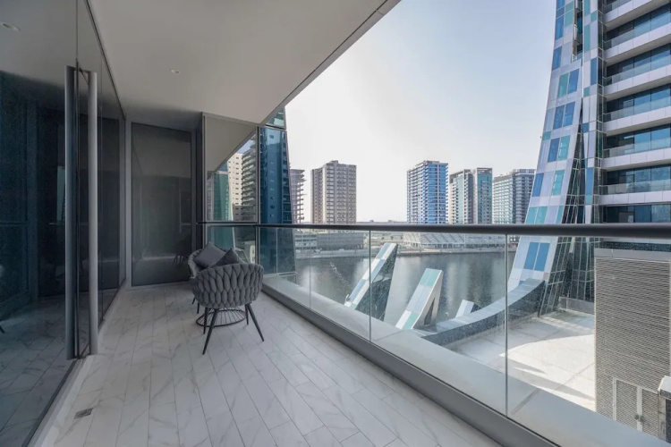 LUX 1BR Near B.khalifa
