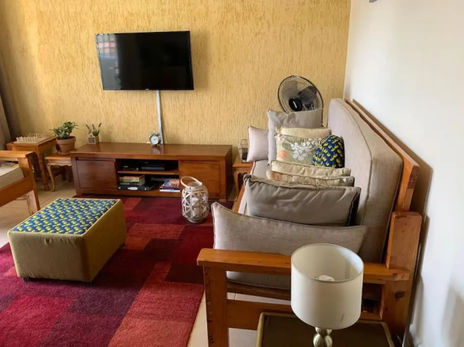 Cosy Westlands Apartment