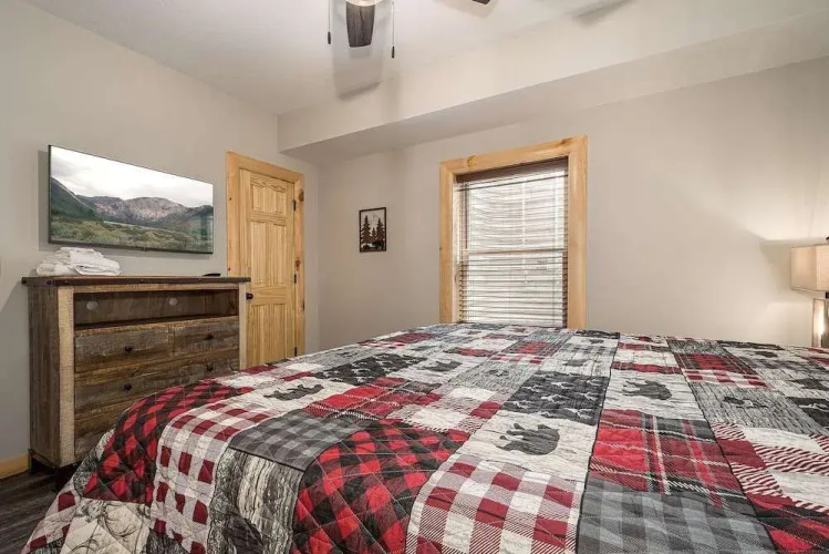 Mountain Crest Lodge by Taylor Made Deep Creek