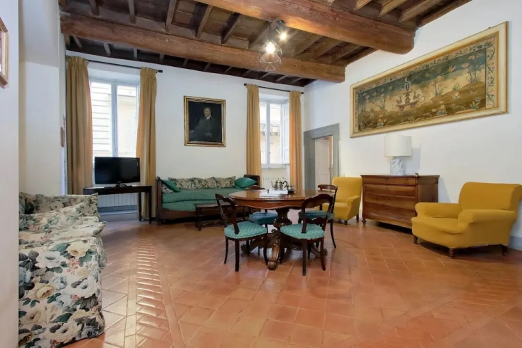 2 Bedrooms Triple Apartment