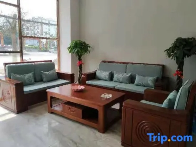 Zhaoping Yingkeju Hotel