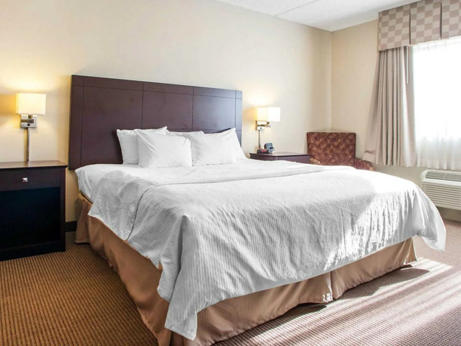 Royce Hotel