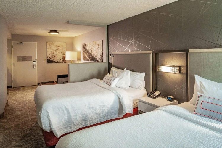 Quadruple Suite