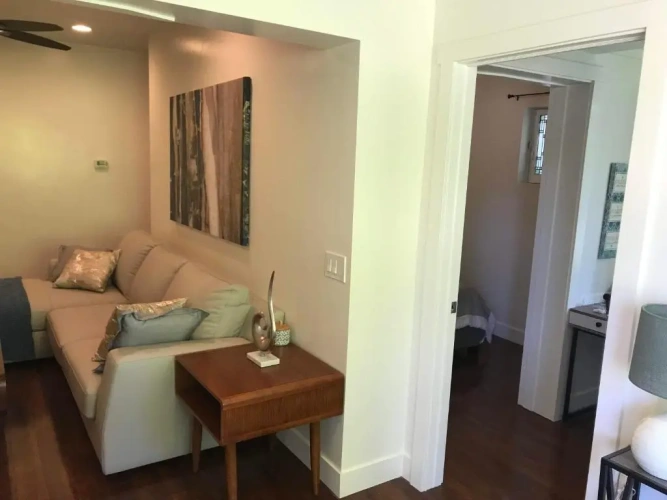 5 Bedrooms Cottage