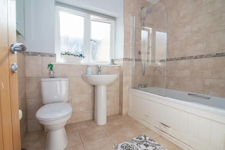 Elegant Ludlow Haven: 4Bed Ultimate Tranquility