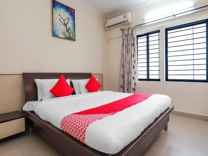 OYO 17278 Hotel Srinivas