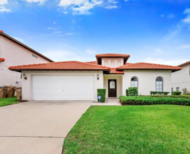 4 Bedrooms Cottage