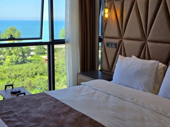 Ayatoure Hotel