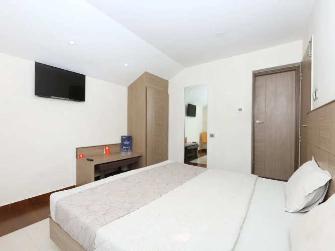 OYO 4943 Sandanams Villa