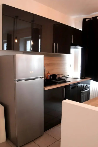 Downtown Living With a View, Ideal for 4