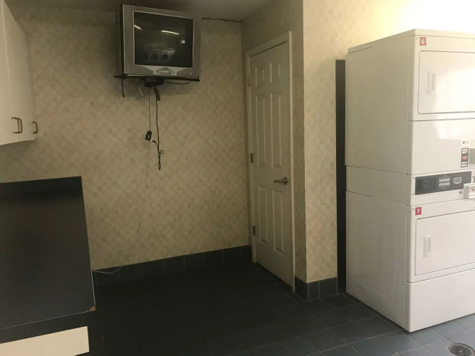 HomeTowne Studios & Suites by Red Roof Charlotte - Concord