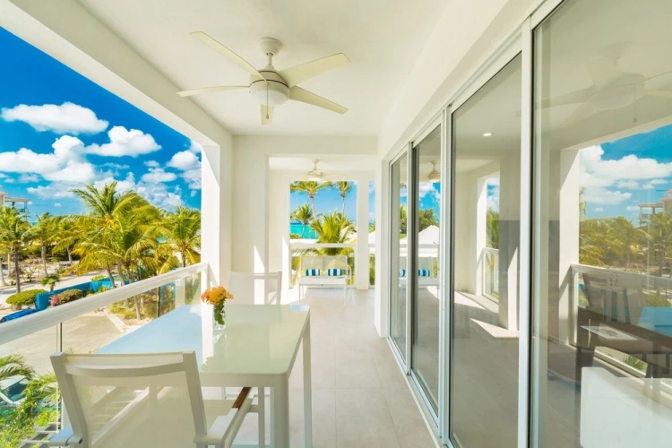 1 Bedroom Double Suite with partial ocean view