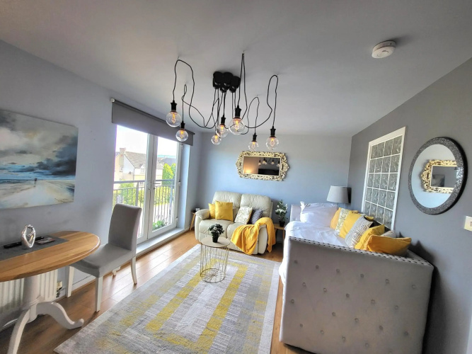 4 Separate Beds, Sleeps 6, Beautiful 2 bed Apt