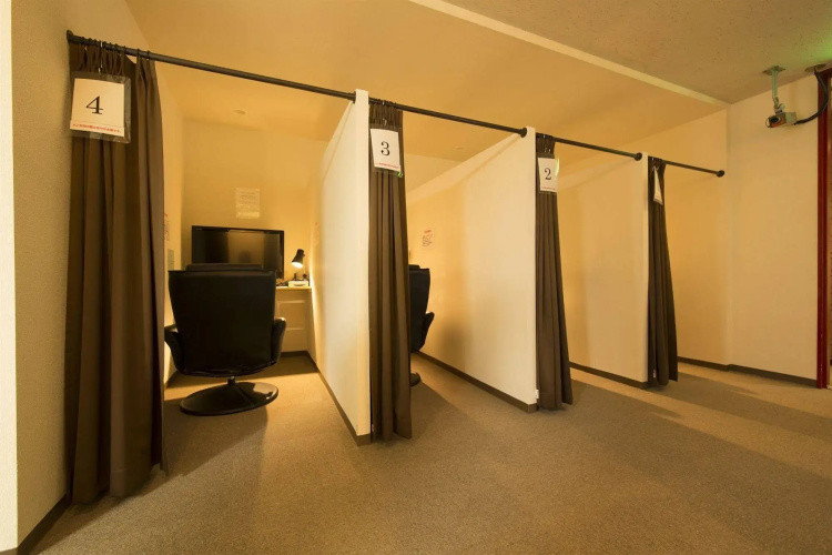 Capsule Hotel The Inn