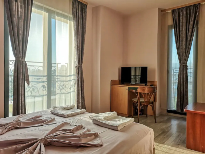 Empera Hotel
