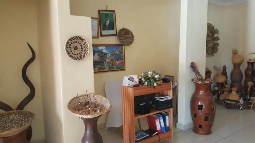 Twin Cave Lodge