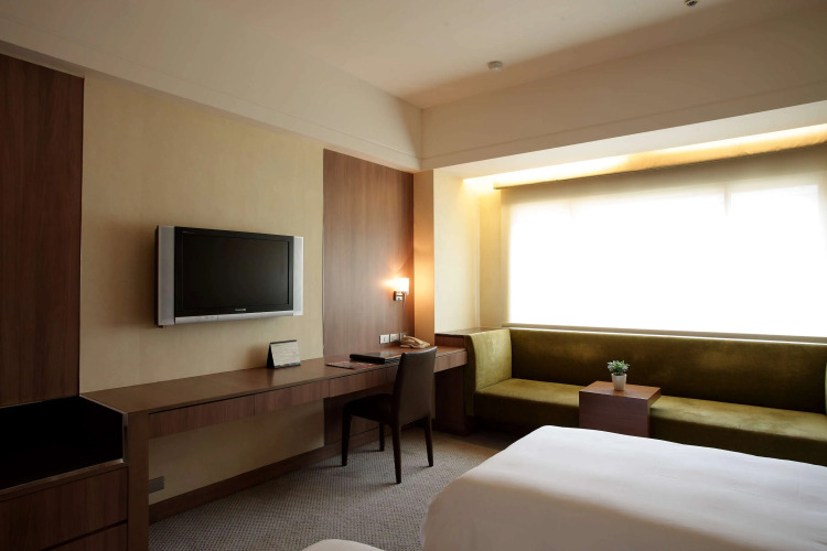 Gloria PrinceOver view