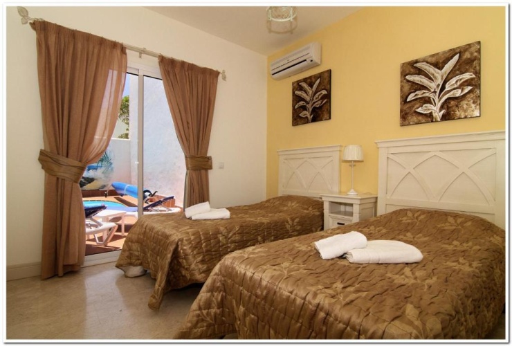3 Bedrooms Cottage