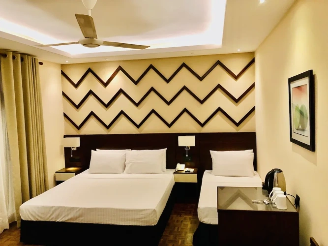 Standard Triple room