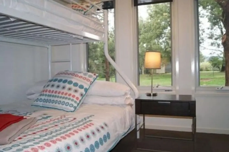 4 Bedrooms Sextuple Cottage