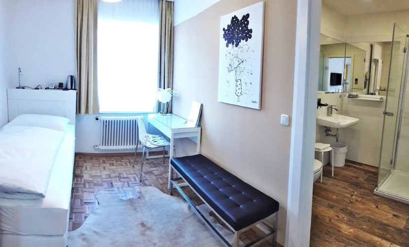 Standard Single room with garden view