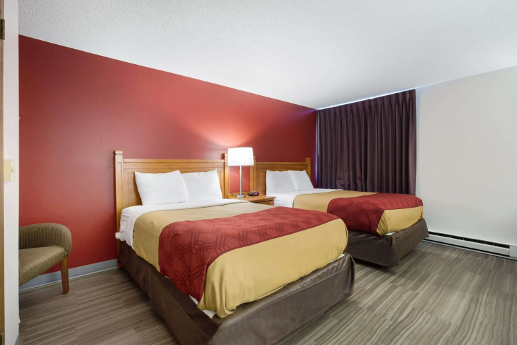 Econo Lodge Inn & Suites Escanaba North