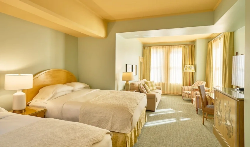 Deluxe Quadruple room
