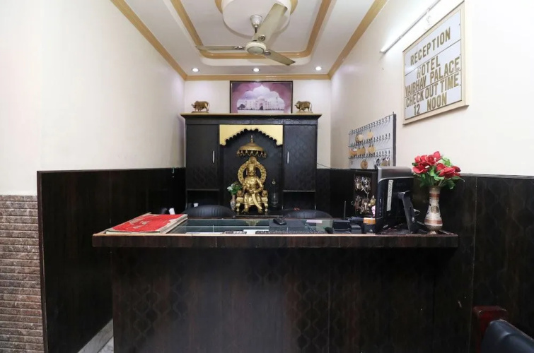 OYO 24951 Vaibhav Palace