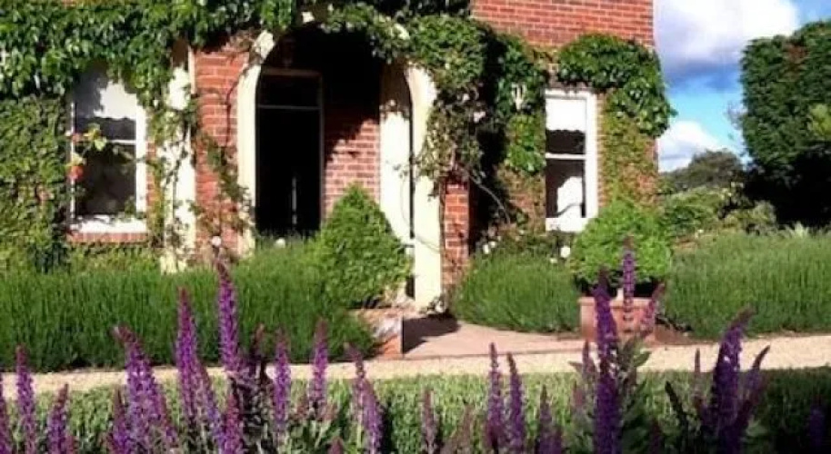 Ellesmere House