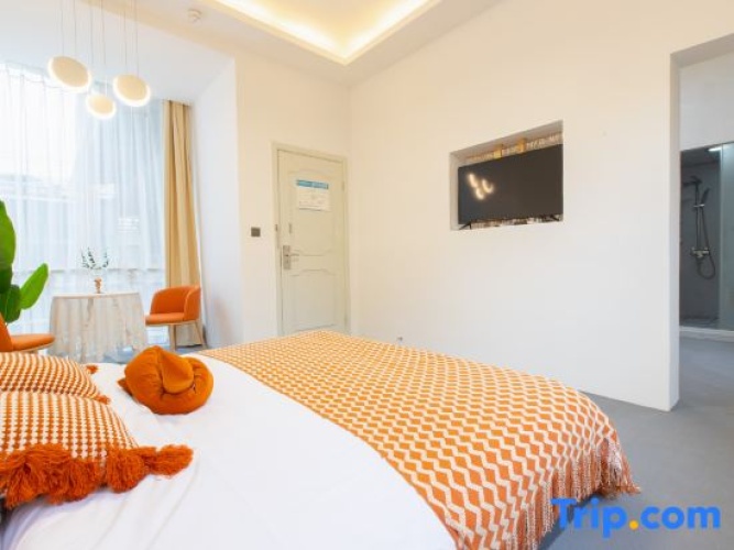 2 Bedrooms Suite
