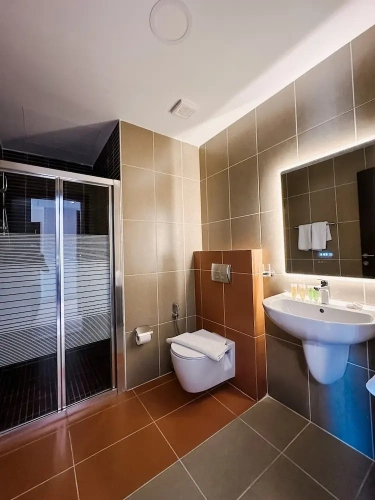 1 Bedroom Business Suite