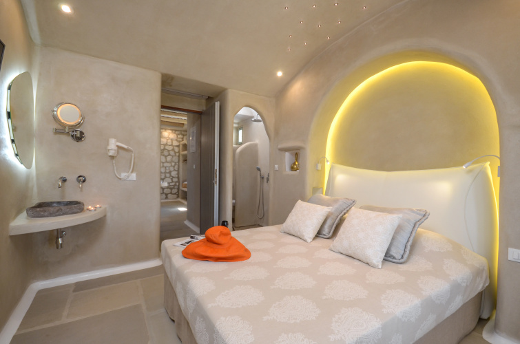 Naxos Euphoria Suites
