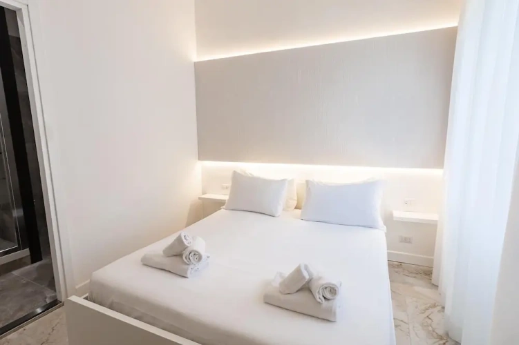Deluxe Double room with city view