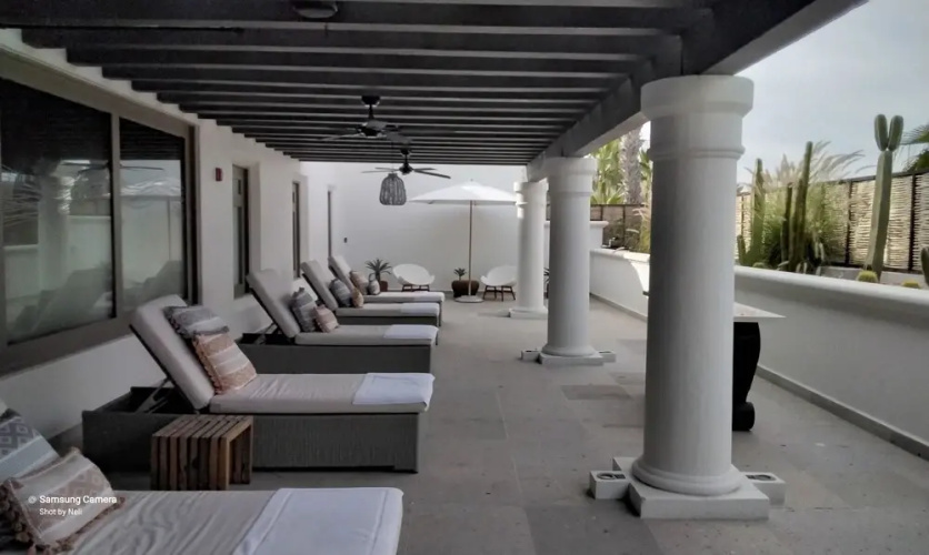 Ocean view beach suite